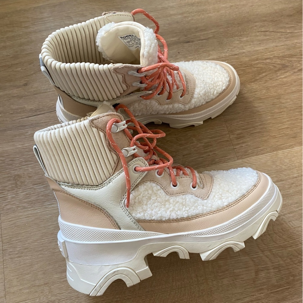 NEW Sorel Women's Brex Boot Cozy Lace, in Nova Sand, Sea Salt Color